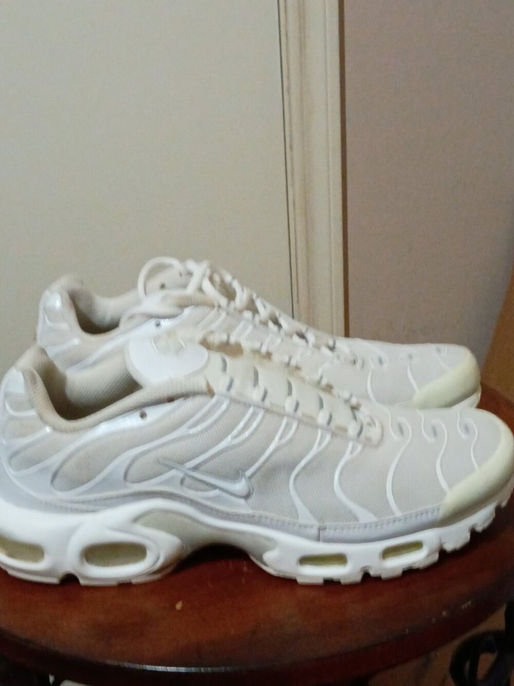 Nike Air Max Plus Shoes Womens Size 9 White Mesh Running Sneakers DM2362-100
